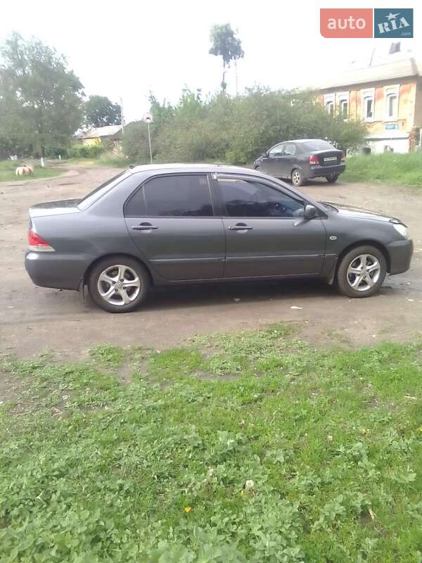 Mitsubishi Lancer (2005)