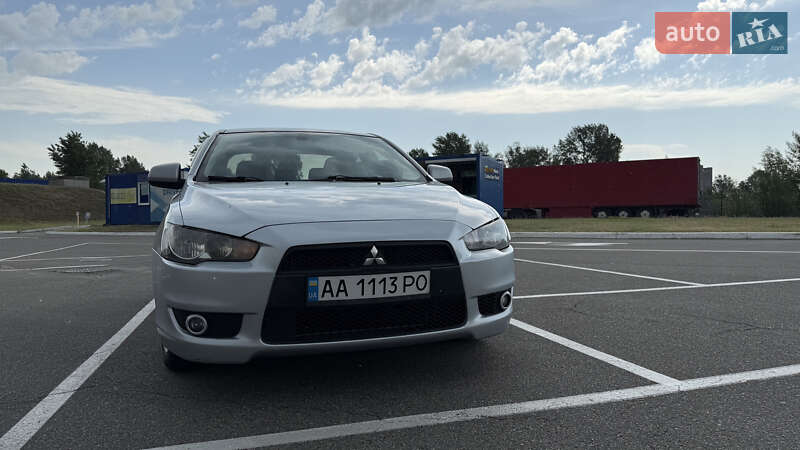 Mitsubishi Lancer (2011)