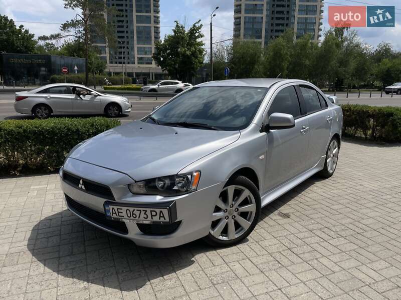 Mitsubishi Lancer (2013)