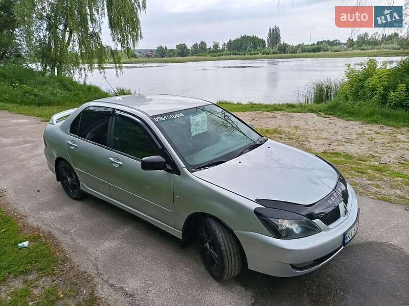 Mitsubishi Lancer (2004)
