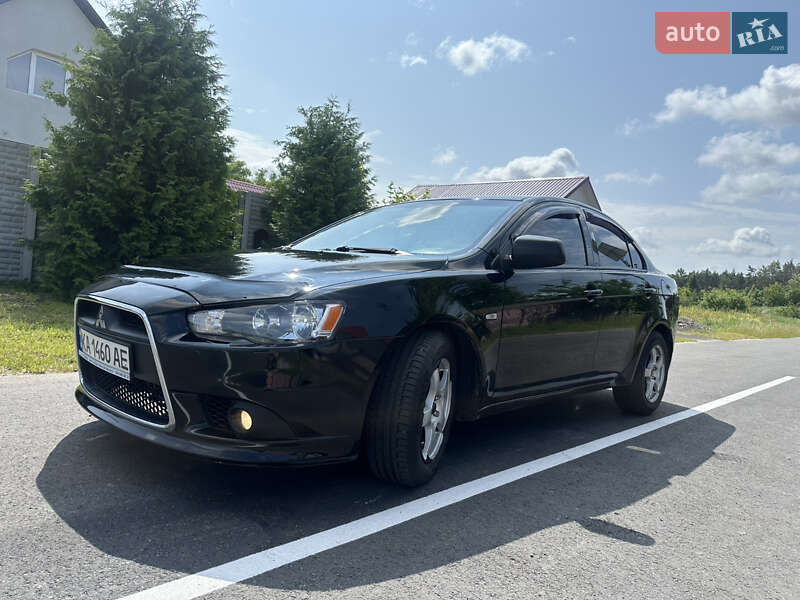 Mitsubishi Lancer (2012)
