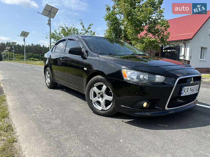 Mitsubishi Lancer (2012)