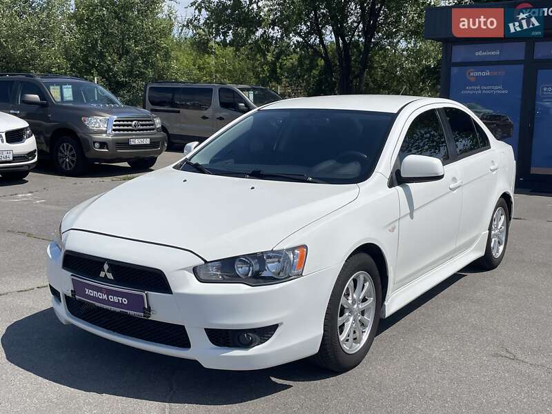Mitsubishi Lancer (2014)