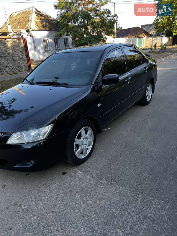 Mitsubishi Lancer (2004)