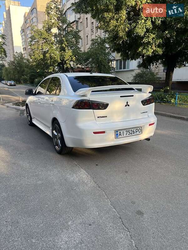 Mitsubishi Lancer (2012)