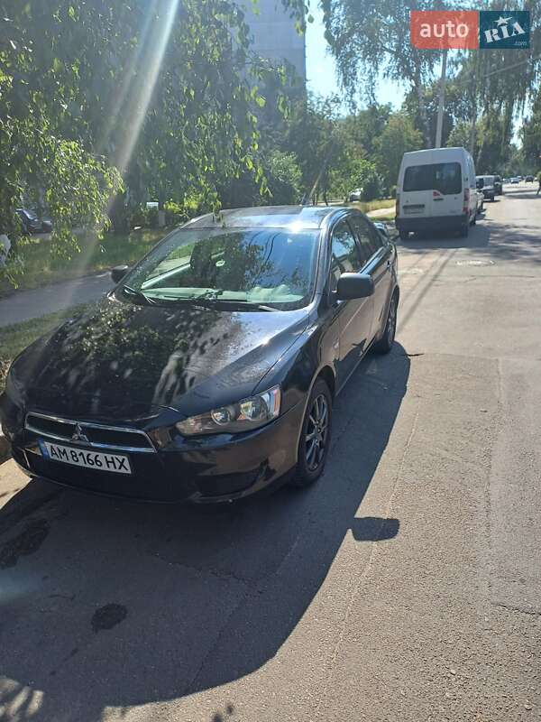 Mitsubishi Lancer (2011)