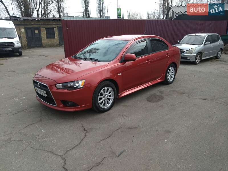 Mitsubishi Lancer (2012)