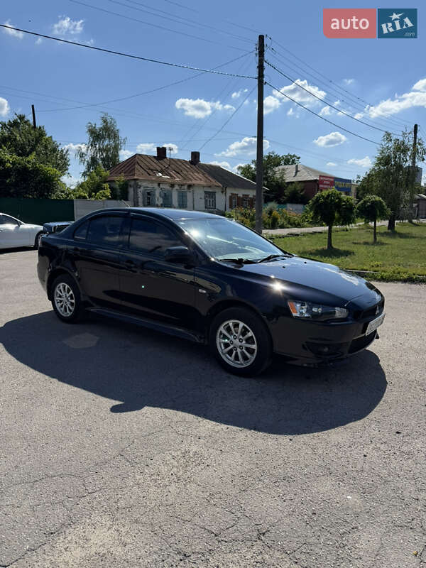 Mitsubishi Lancer (2011)