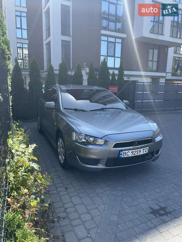 Mitsubishi Lancer (2014)