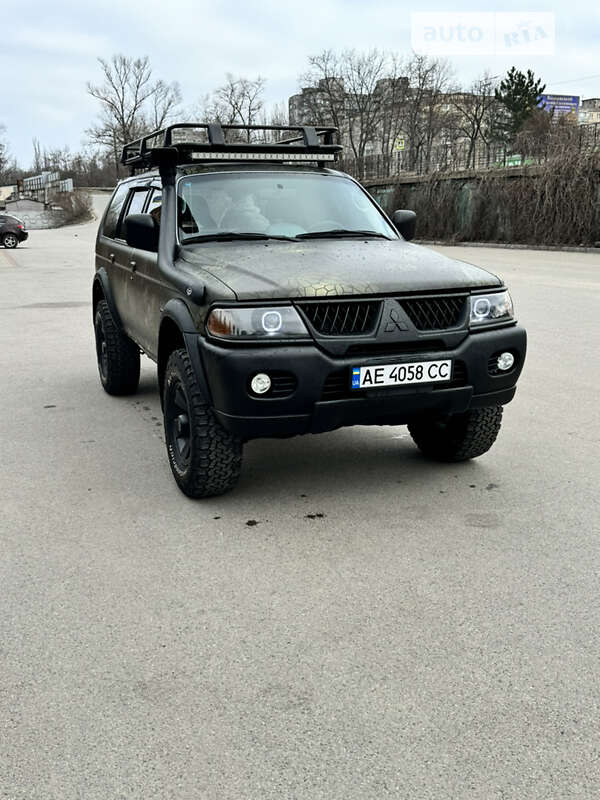 Mitsubishi Nativa (2006)