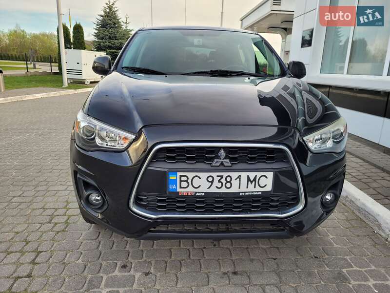 Mitsubishi Outlander sport (2015)