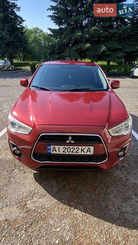 Mitsubishi Outlander sport (2015)