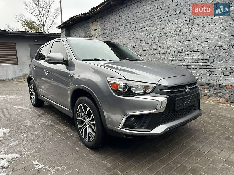 Mitsubishi Outlander sport (2018)