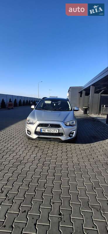 Mitsubishi Outlander sport (2012)