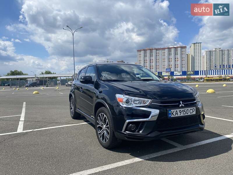 Mitsubishi Outlander sport (2017)