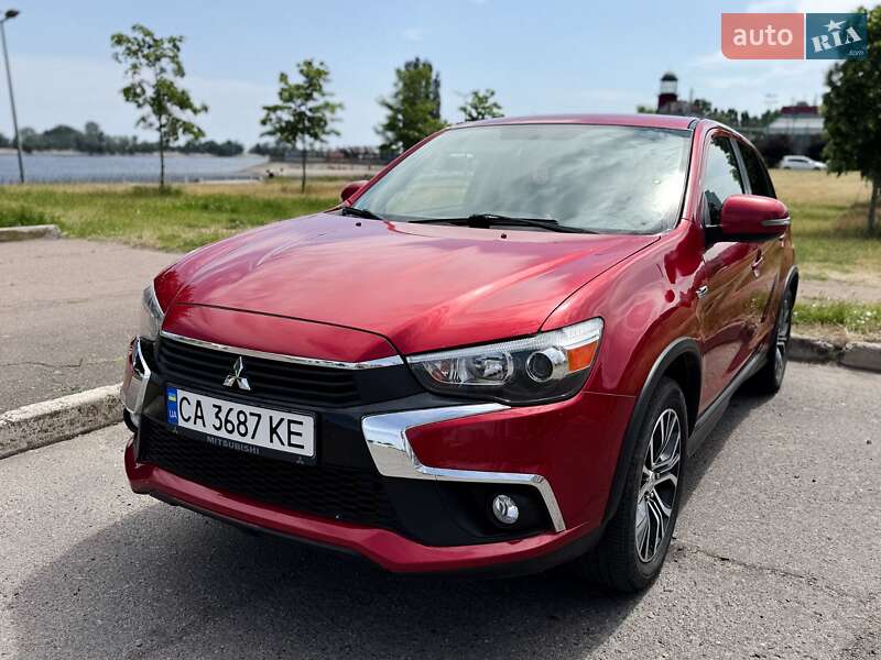 Mitsubishi Outlander sport (2017)