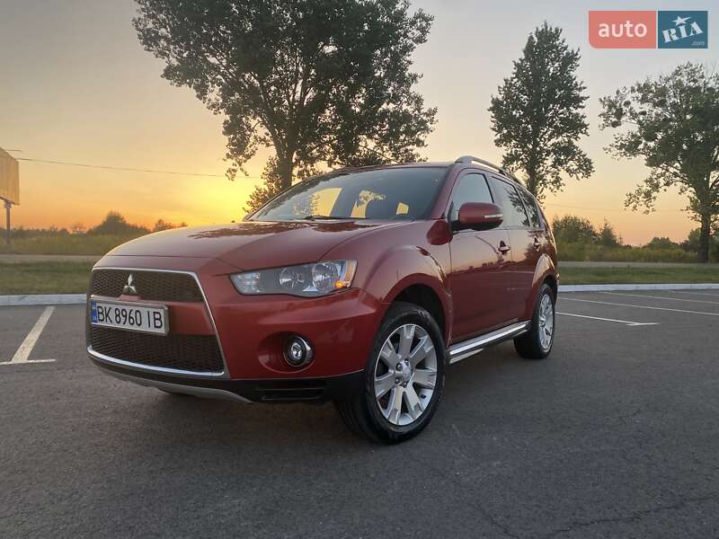 Mitsubishi Outlander xl (2011)
