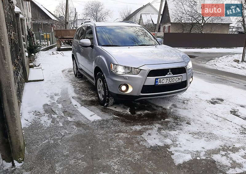 Mitsubishi Outlander xl (2010)