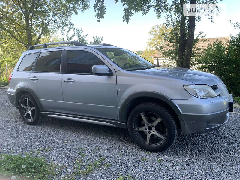 Mitsubishi Outlander (2006)