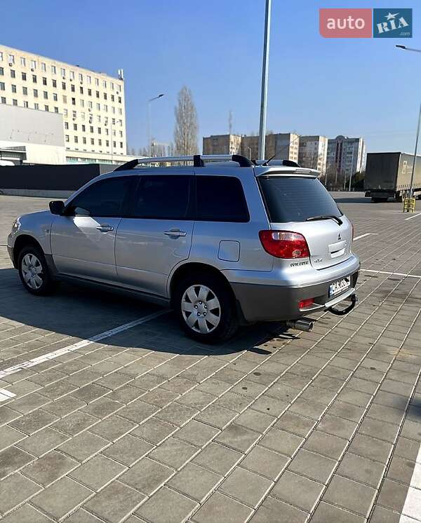 Mitsubishi Outlander (2006)