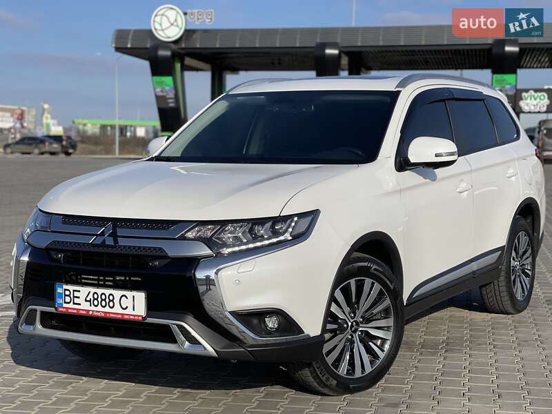 Mitsubishi Outlander (2021)