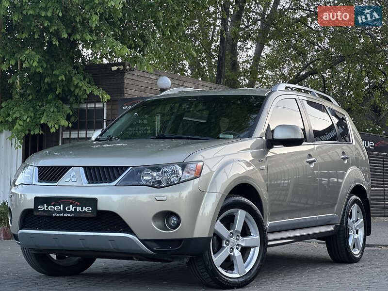 Mitsubishi Outlander (2009)