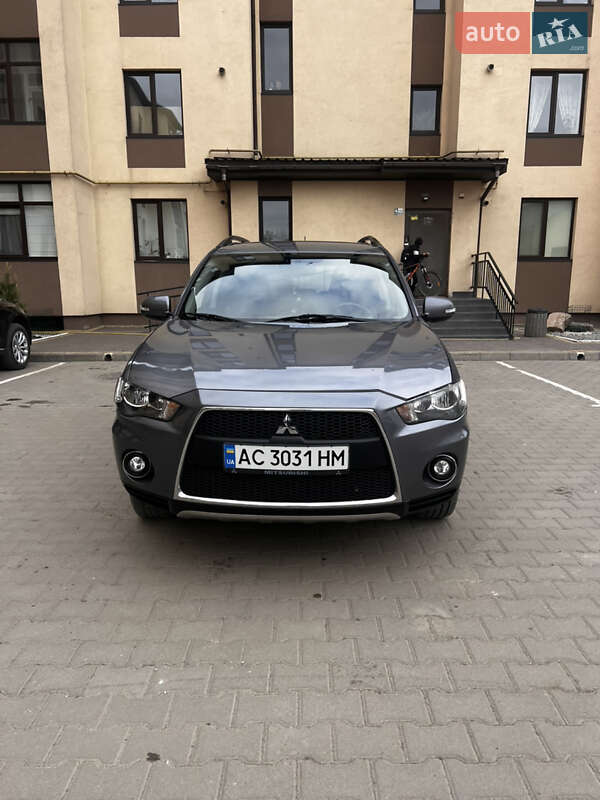 Mitsubishi Outlander (2010)
