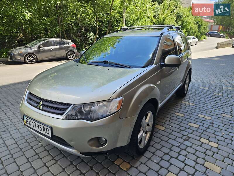 Mitsubishi Outlander (2007)