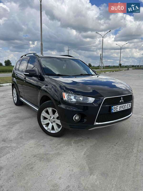 Mitsubishi Outlander (2010)