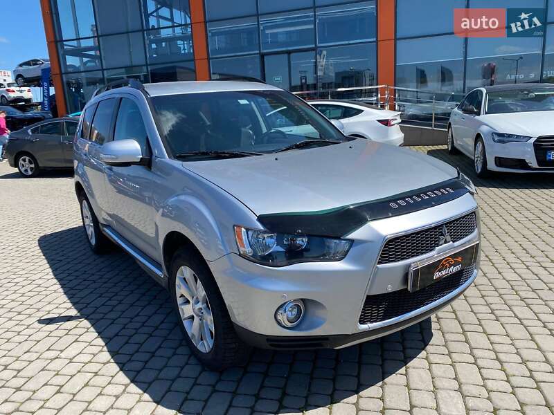 Mitsubishi Outlander (2012)