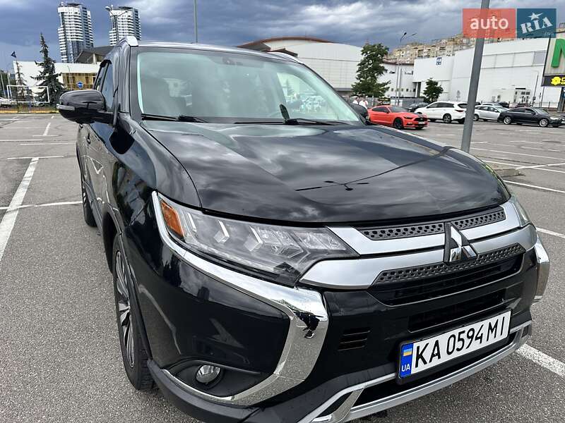 Mitsubishi Outlander (2018)