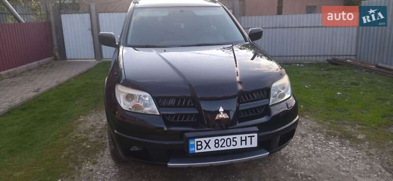 Mitsubishi Outlander (2005)