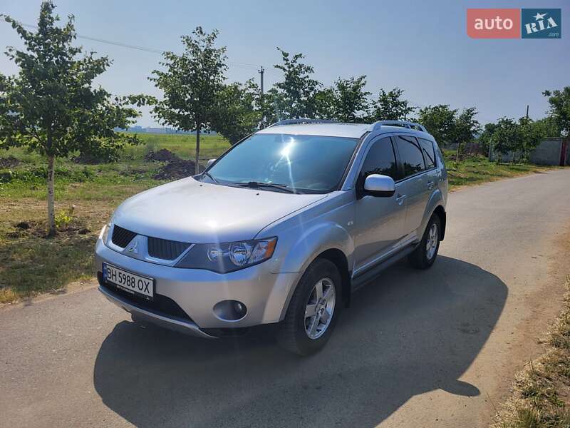 Mitsubishi Outlander (2009)