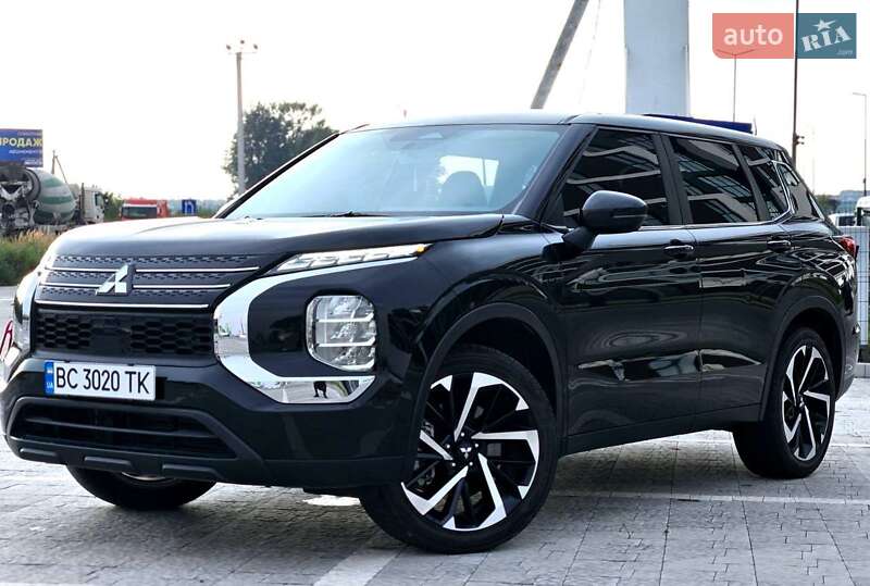 Mitsubishi Outlander (2021)