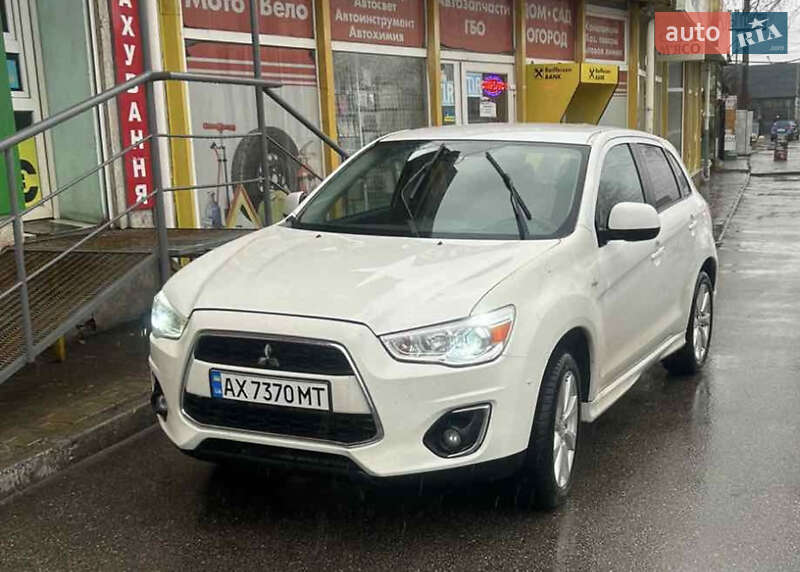 Mitsubishi Outlander (2012)
