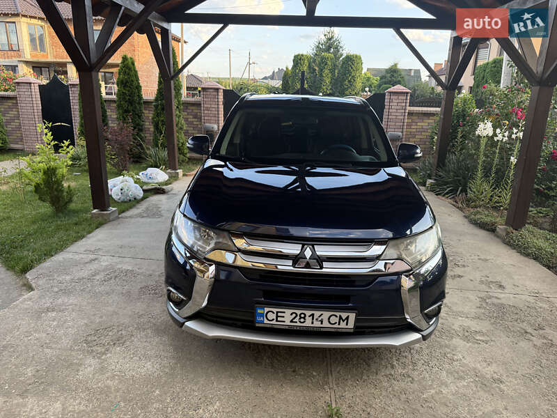 Mitsubishi Outlander (2016)