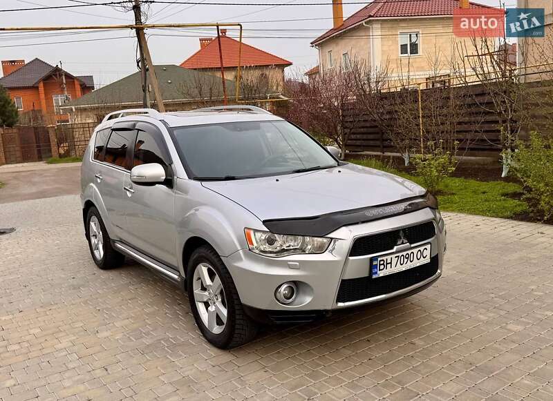 Mitsubishi Outlander (2010)