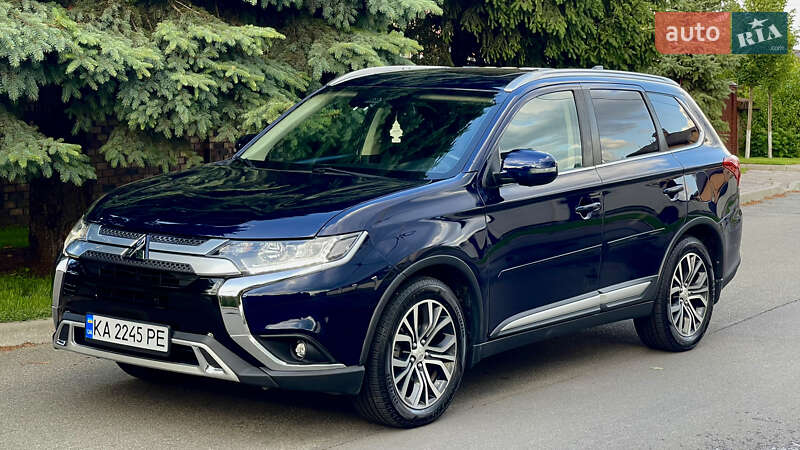 Mitsubishi Outlander (2017)