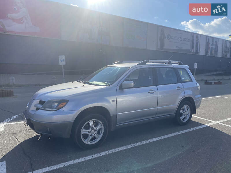 Mitsubishi Outlander (2004)