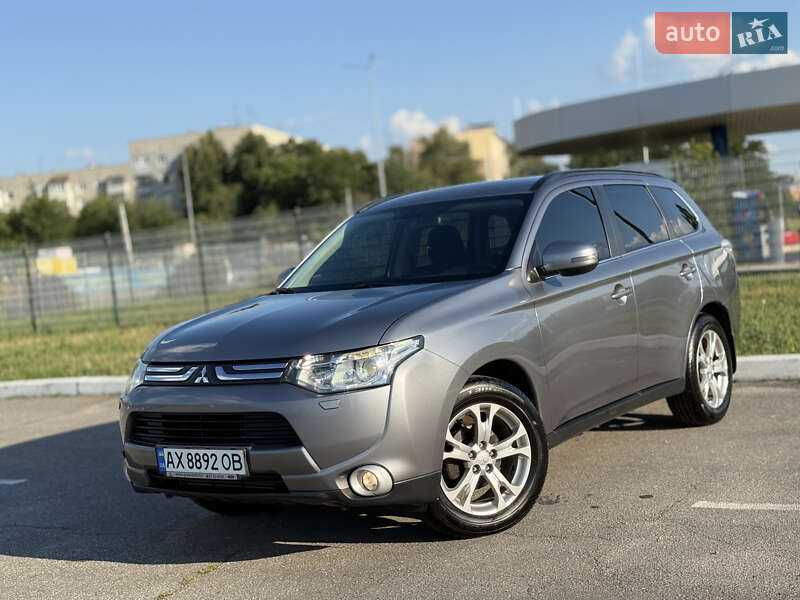 Mitsubishi Outlander (2013)