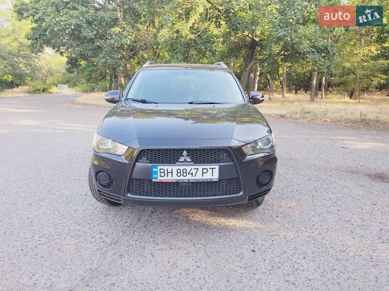 Mitsubishi Outlander (2010)