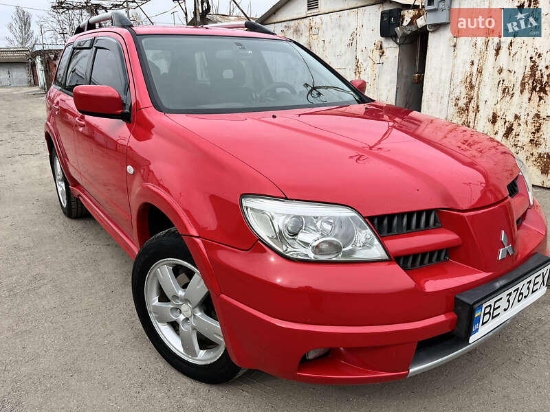 Mitsubishi Outlander (2005)