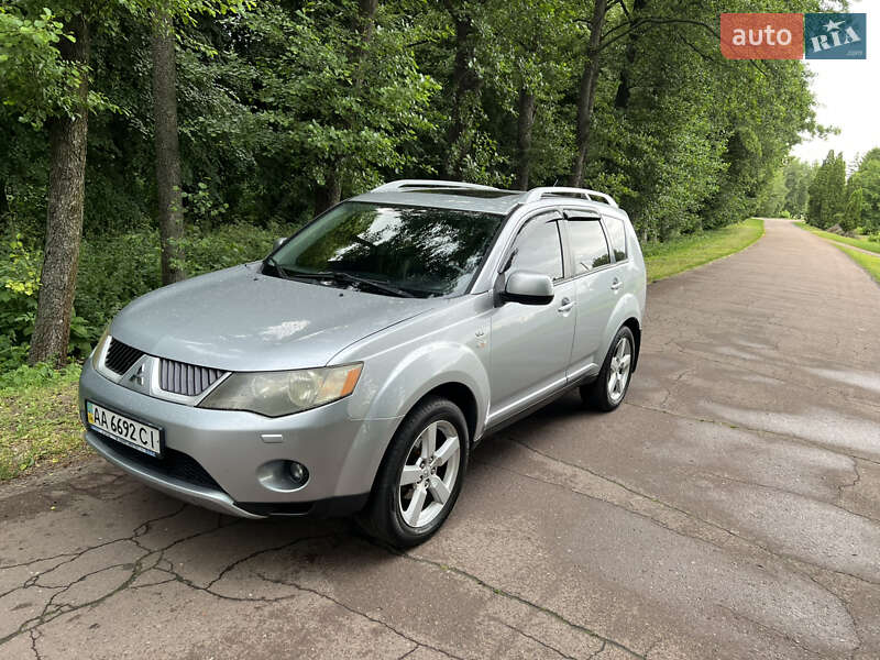 Mitsubishi Outlander (2008)