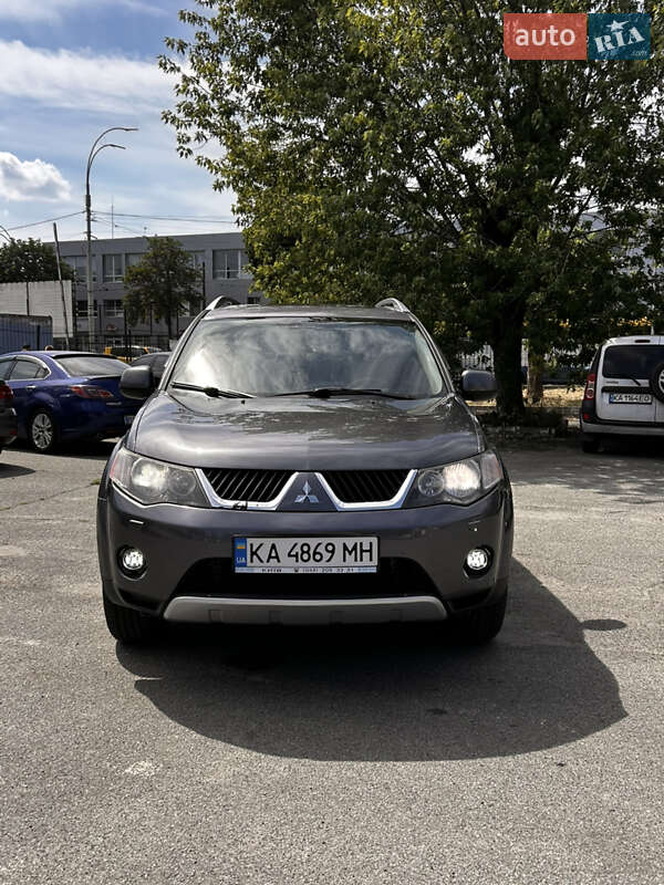 Mitsubishi Outlander (2009)