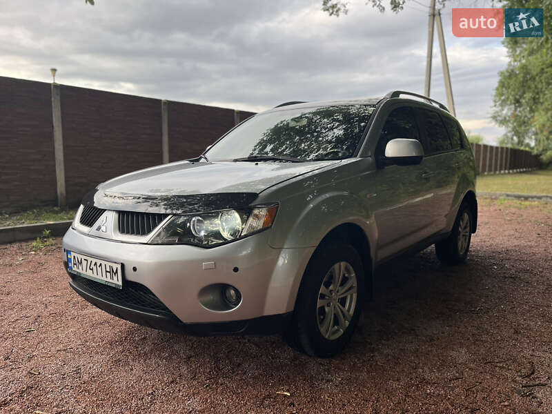 Mitsubishi Outlander (2007)