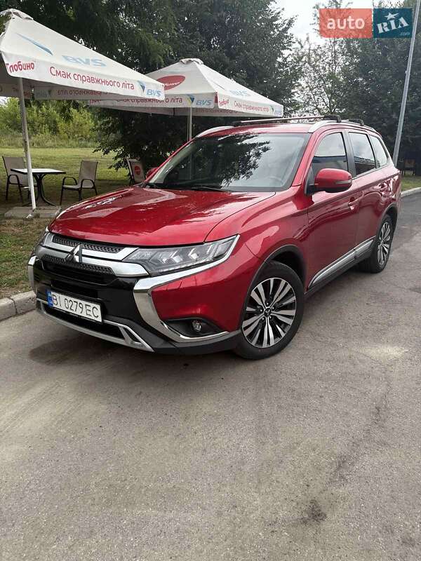 Mitsubishi Outlander (2019)
