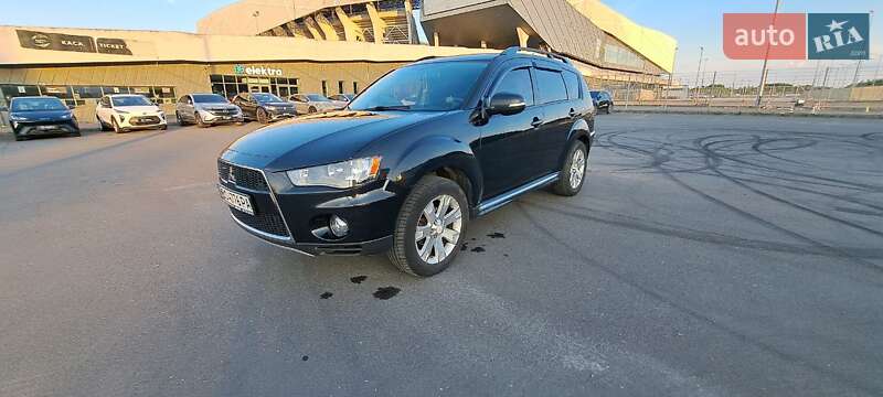 Mitsubishi Outlander (2012)