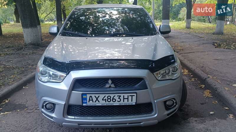 Mitsubishi Outlander (2011)