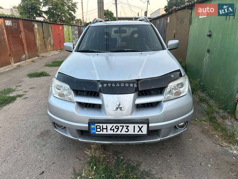 Mitsubishi Outlander (2007)