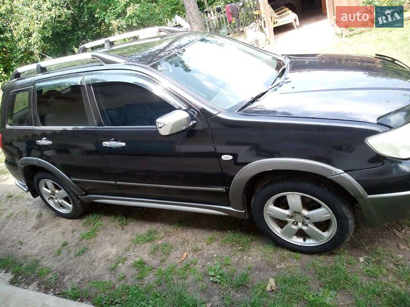 Mitsubishi Outlander (2005)